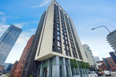2 bedroom penthouse to rent, Queen Street, Salford, M3