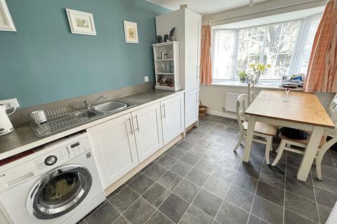 4 bedroom semi-detached house for sale, St. Andrews Court, Tiverton, EX16