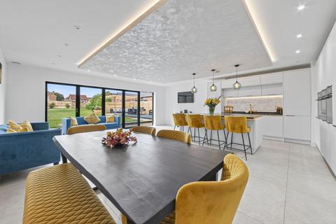 5 bedroom detached house for sale, Poplars Farm Road, KETTERING NN15