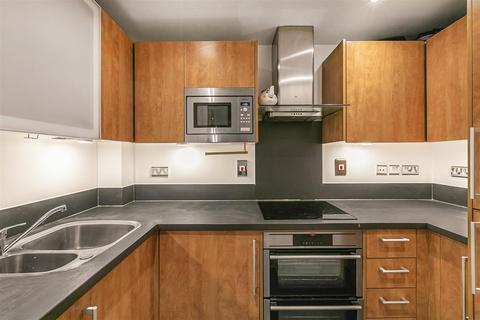 2 bedroom apartment for sale, Seven Kings Way, Kingston Upon Thames KT2