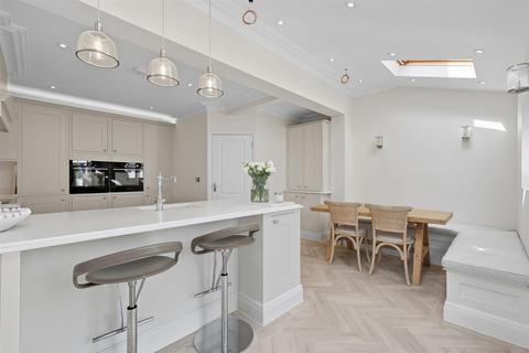 14 Mascalls Lane, Brentwood, CM14 5LR