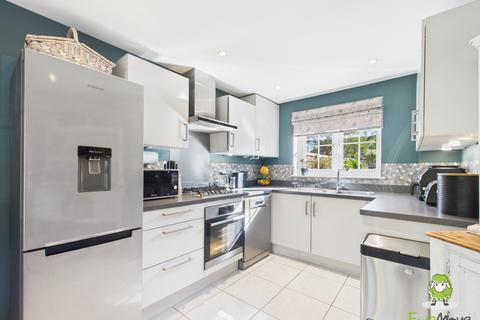17 Flagstone Crescent, Chineham, Basingstoke, RG24 8DG
