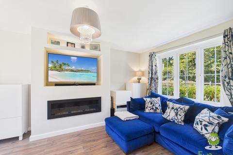 17 Flagstone Crescent, Chineham, Basingstoke, RG24 8DG