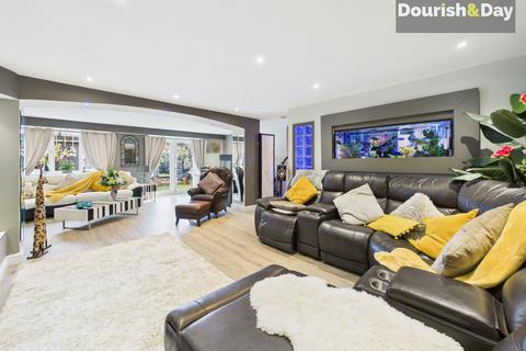 4 bedroom detached house for sale, Aldershaw Close, Stafford ST16