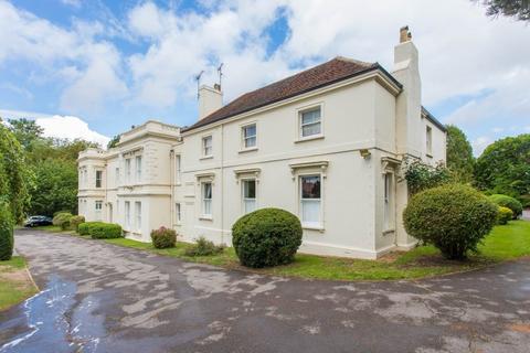 2 bedroom flat for sale, Wexham Road, Wexham, Slough, Berkshire