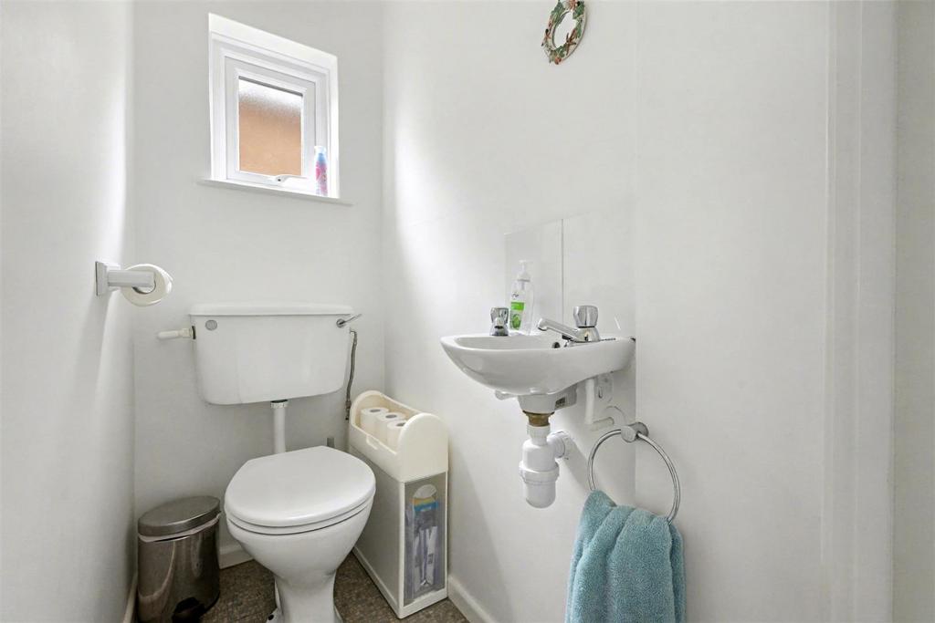 Upstairs WC.jpeg
