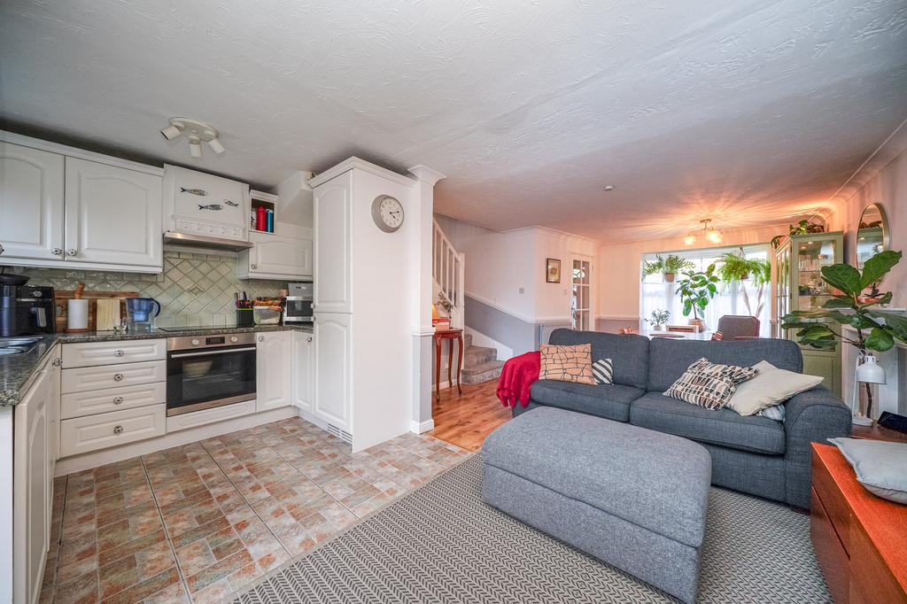 22-Morris-Court-06056