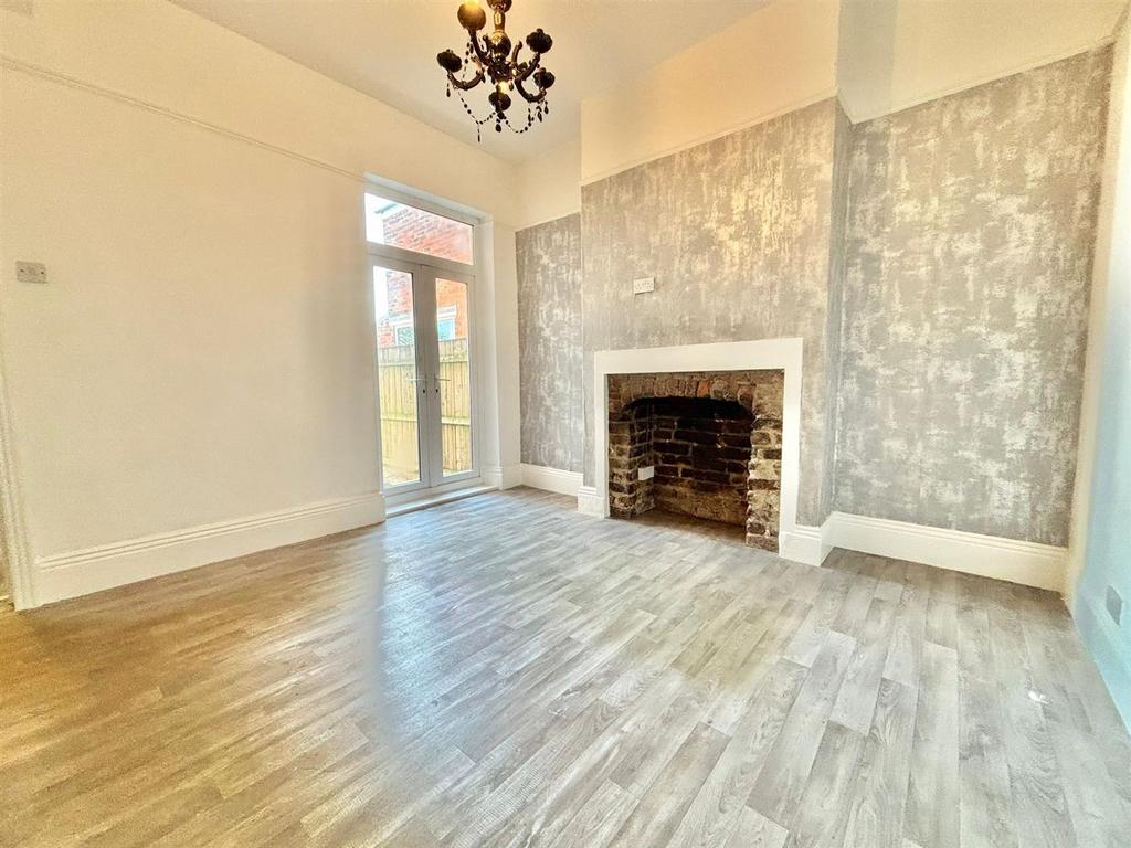 Dining/ Living Room