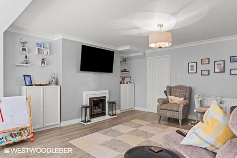 undefined, Lilliards Close, Hoddesdon EN11