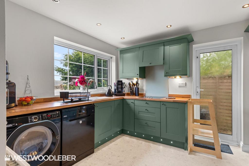 Lilliards Close 9.jpg