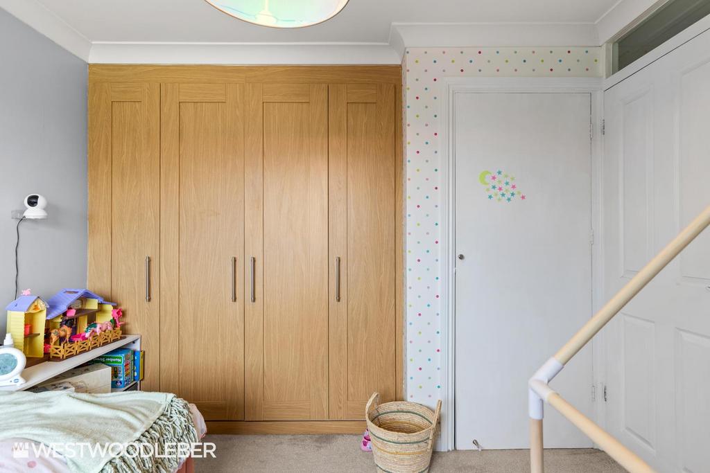 Lilliards Close 6.jpg