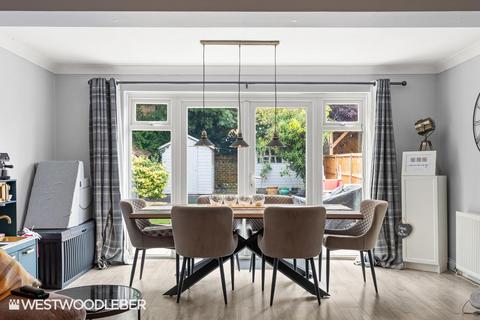 3 bedroom end of terrace house for sale, Lilliards Close, Hoddesdon EN11