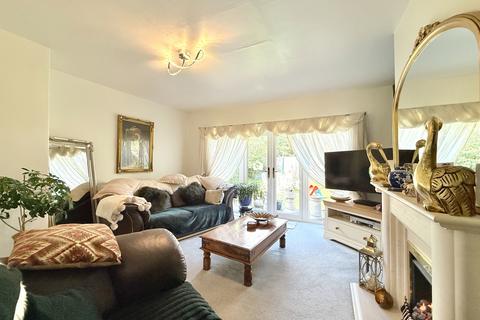 3 bedroom semi-detached bungalow for sale, Dovedale Avenue, Shirley