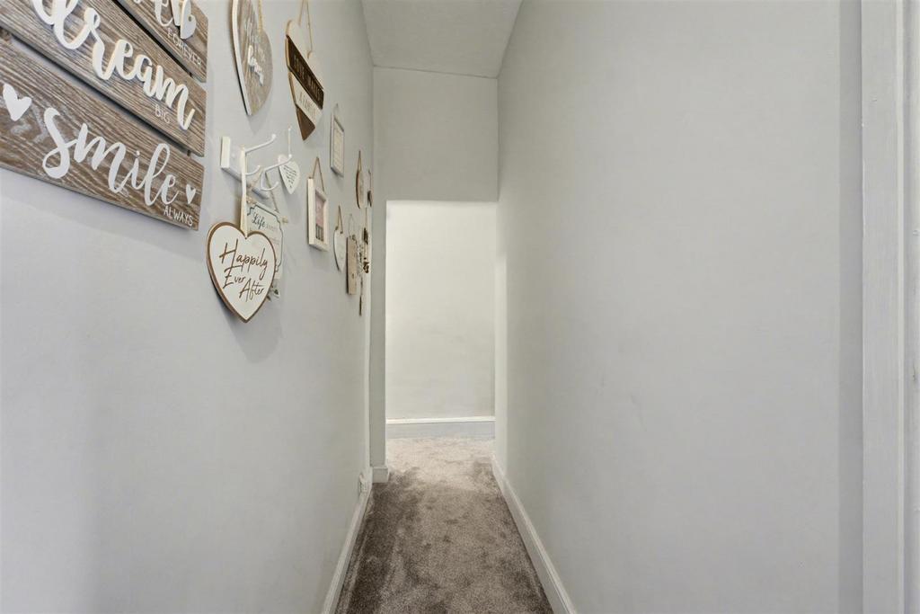1st Floor Landing 1.jpeg