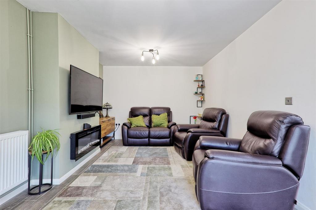 IMG 6953 4 5 easy HDR-interior3.jpg