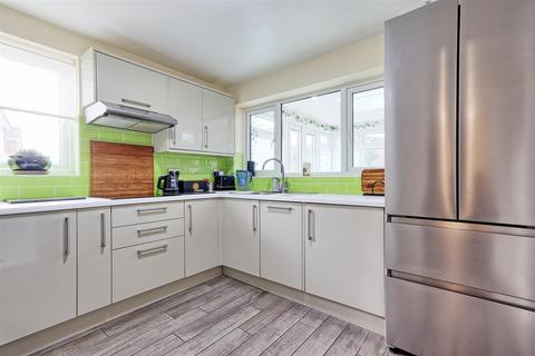 8 Gurton Road, Coggeshall, Colchester, CO6 1QL