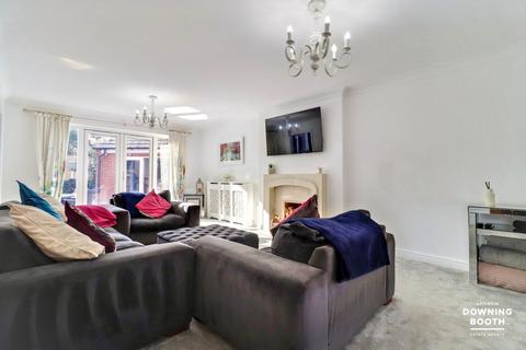 4 bedroom detached house for sale, Newbold Close, Lichfield WS13