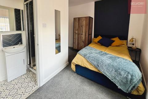 1 bedroom in a house share to rent, Eleanor  Street, Grimsby, DN32