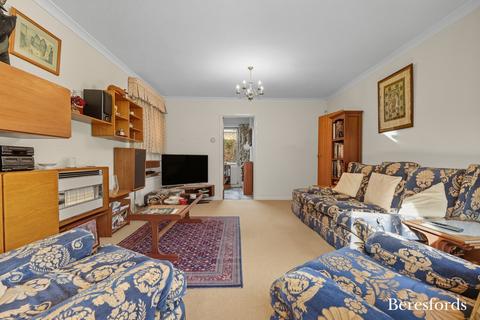 4 bedroom detached house for sale, Rayleigh Road, Hutton, CM13
