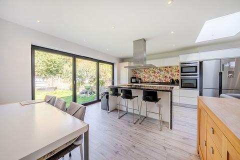 3 bedroom terraced house for sale, Taunton Road, London SE12