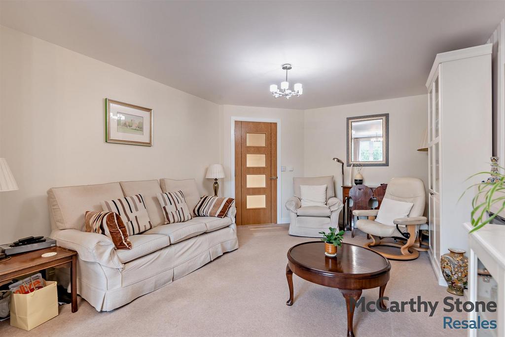 8665548-interior15-800.jpg