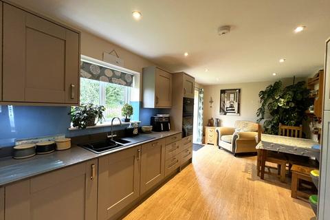 undefined, Lon Uchaf, Dwyran, Anglesey, LL61