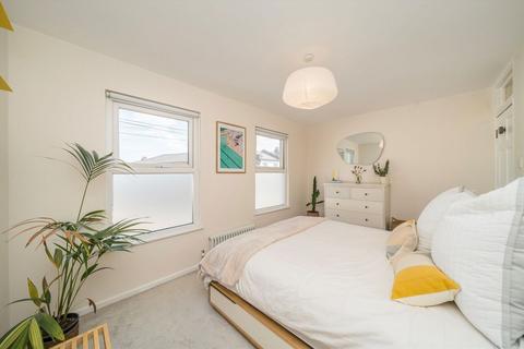 169 Kirkwood Road, London, SE15 2BG