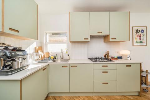 169 Kirkwood Road, London, SE15 2BG