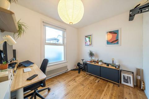 169 Kirkwood Road, London, SE15 2BG