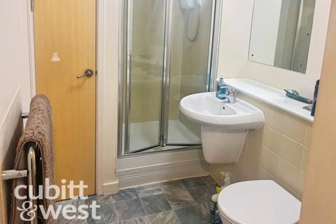 Studio to rent, 50% OFF FIRST MONTHS RENT*Gunwharf Quays Portsmouth PO1