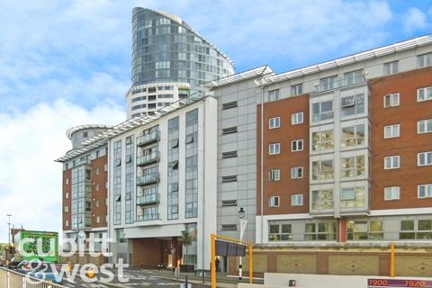 Studio to rent, 50% OFF FIRST MONTHS RENT*Gunwharf Quays Portsmouth PO1
