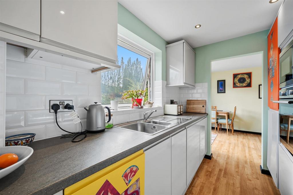 Kitchen - sink.jpg