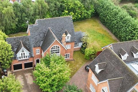 6 bedroom detached house for sale, Richmond Close, Weston, CW2