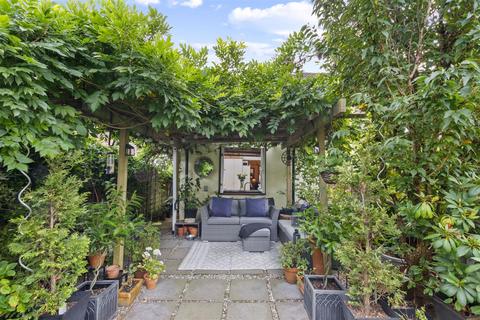 4 bedroom terraced house for sale, Osborne Road, Petersfield, Hampshire