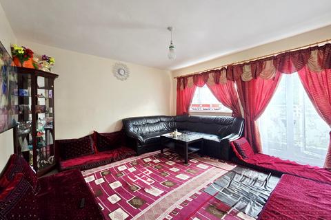 3 bedroom flat for sale, Dunsfold House, Kingsnympton Park, Kingston upon Thames, KT2