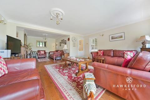 4 bedroom detached house for sale, Bell Road, Sittingbourne ME10