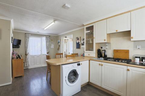 2 bedroom park home for sale, Stratford-upon-Avon, Warwickshire, CV37