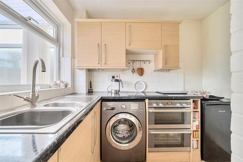 68 Summerdown Walk, Trowbridge, BA14 0LE
