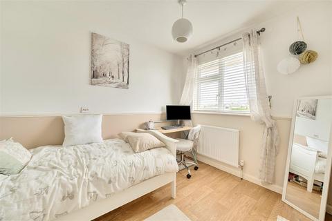 68 Summerdown Walk, Trowbridge, BA14 0LE