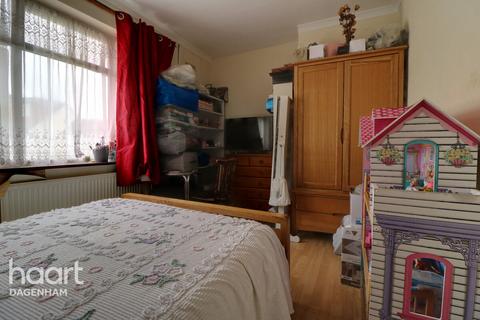 Lindisfarne Road, DAGENHAM