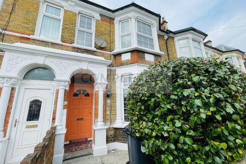 2 bedroom flat for sale, Cedars Avenue, Walthamstow E17