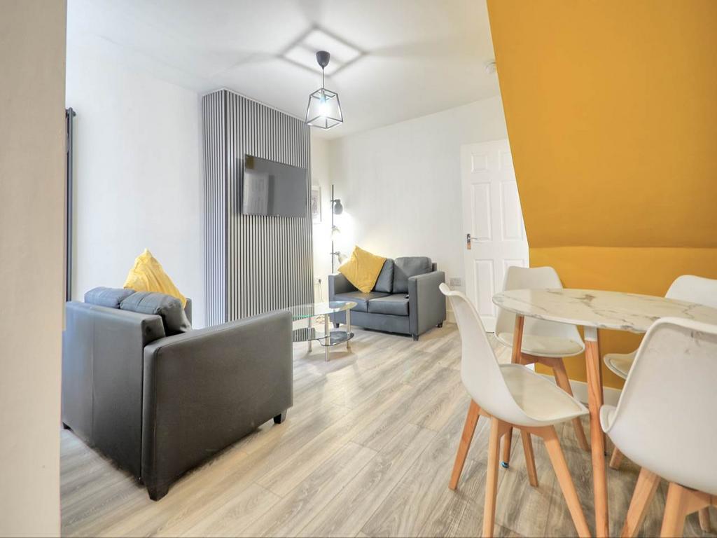 Lounge 2 preprocesse