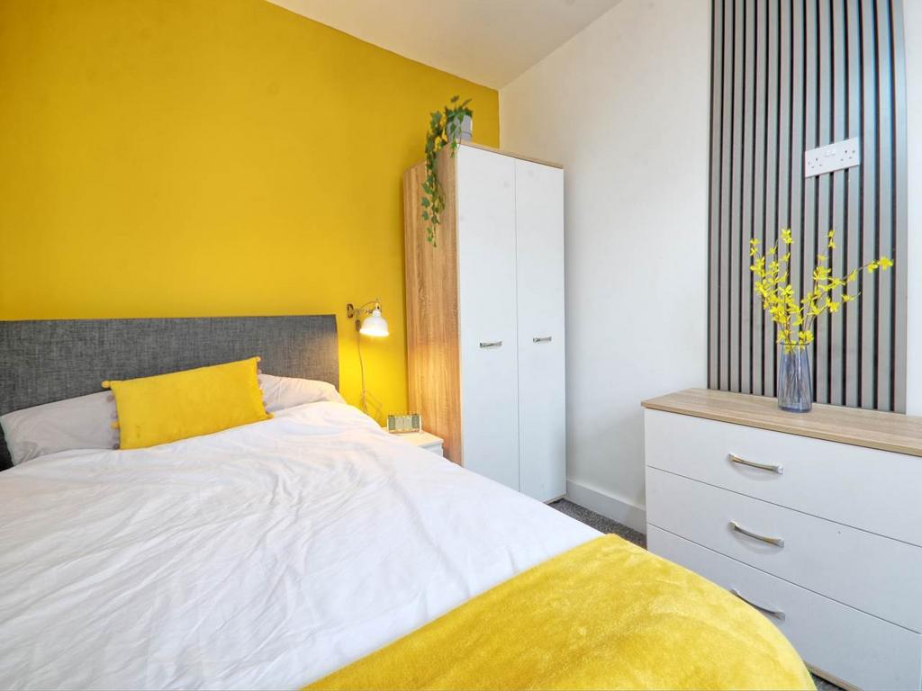 Bed 3 2