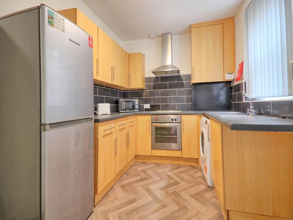 Kitchen 1