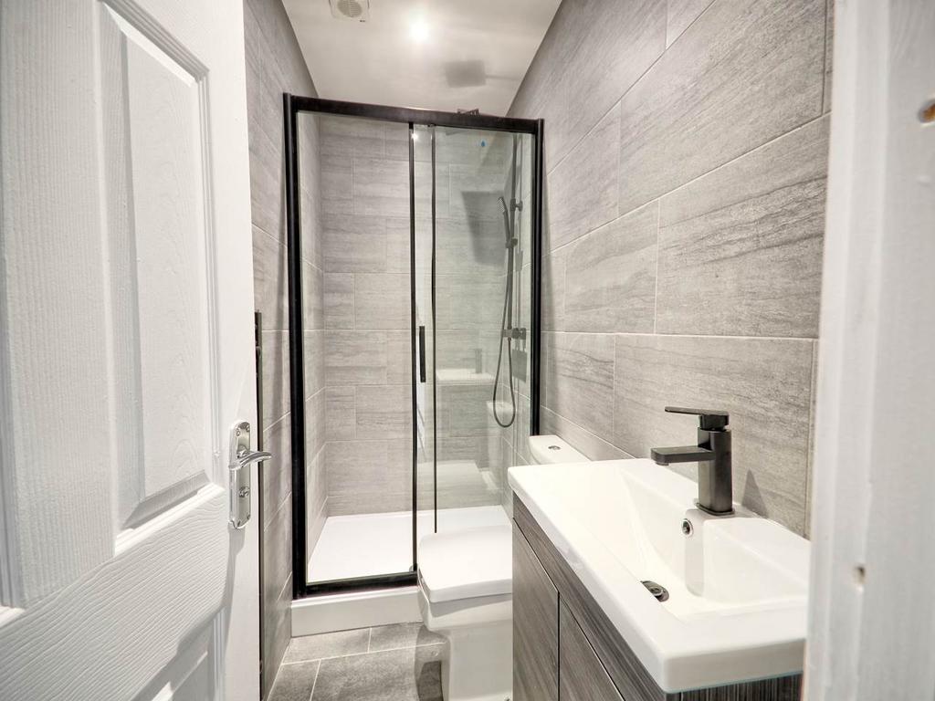 Bathroom 1 1