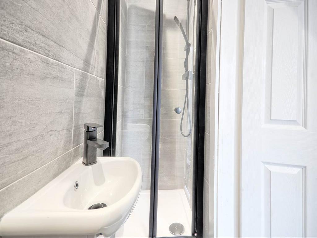 Bathroom 2 1