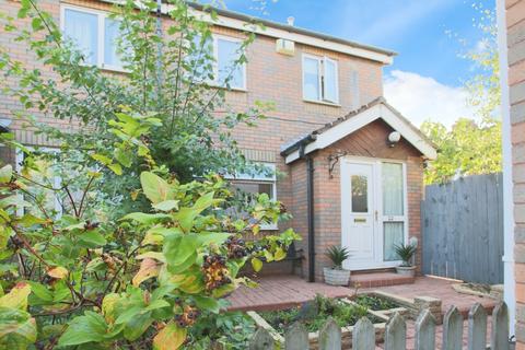 Bannister Drive, Hull, HU9 1EJ