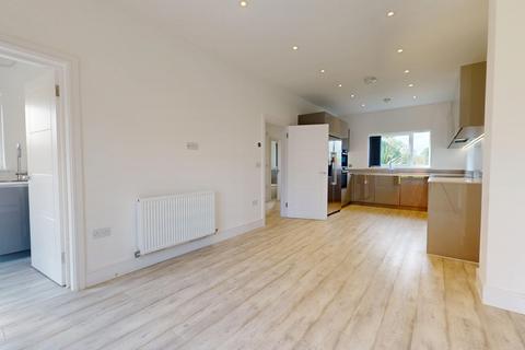 4 bedroom detached house for sale, Lakeview Gardens, Ashford TN23 8AW