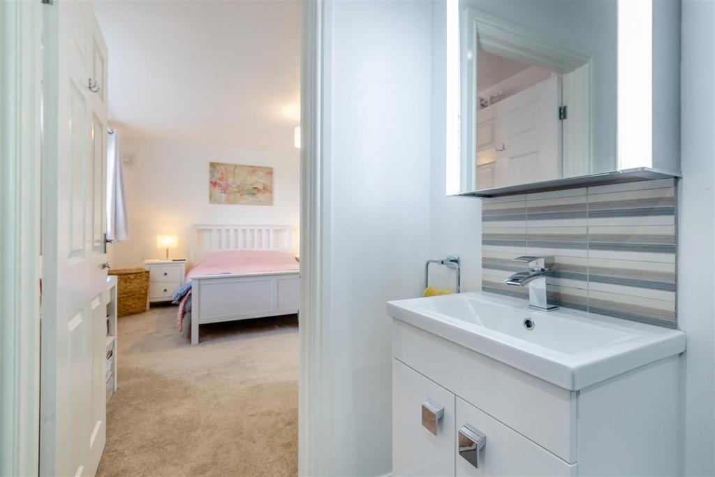 8665804-interior14.jpg