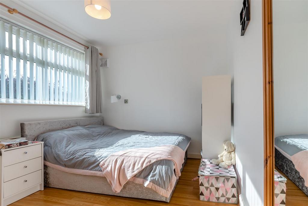 8665804-interior01.jpg